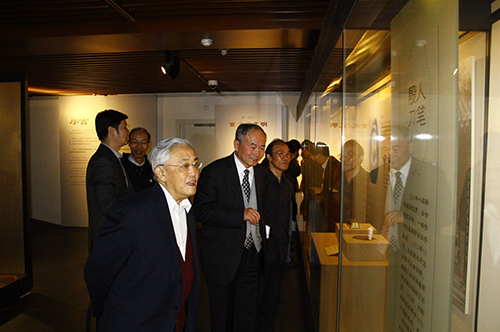 說(shuō)明: IMG_256